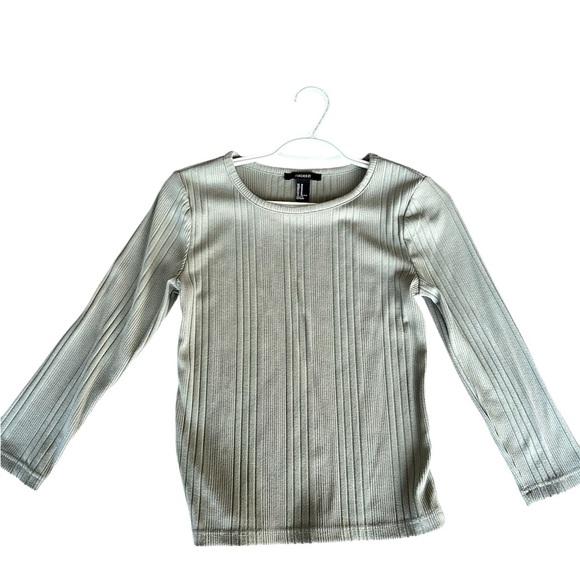 Forever 21 Women’s Sage Green Too - Picture 1 of 6